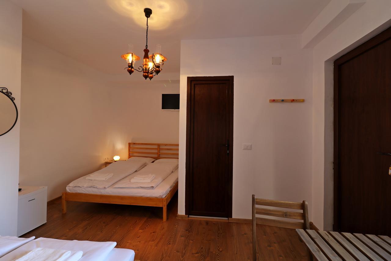 Casa 193 Motorcycle Friends Bed & Breakfast Сибиу Екстериор снимка